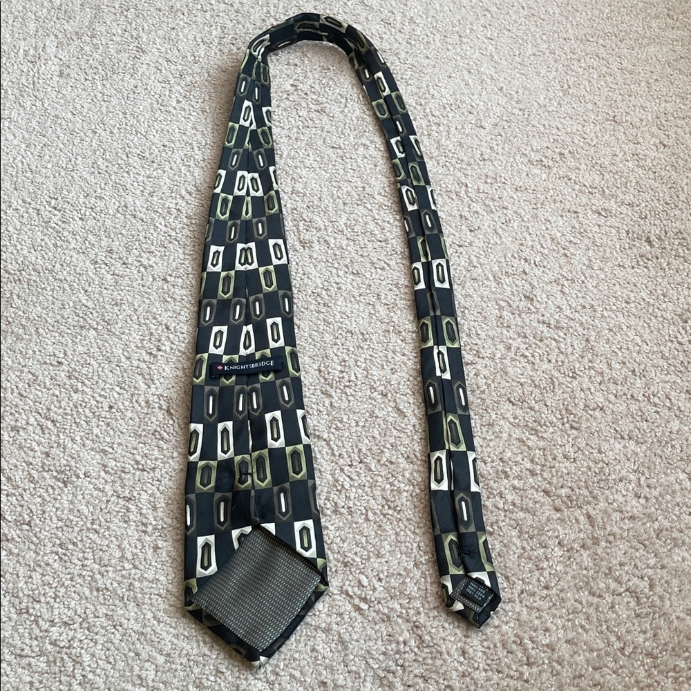 Knightsbridge Black and Green Geometric Men's Tie - Picture 2 of 3